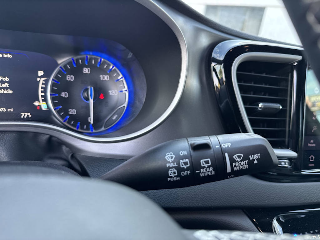 Thumbnail: 2025 Chrysler Pacifica - 34