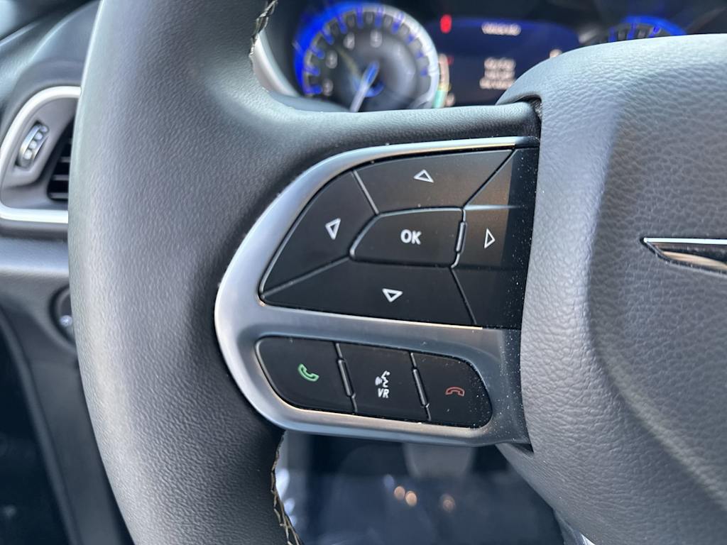 Thumbnail: 2025 Chrysler Pacifica - 32