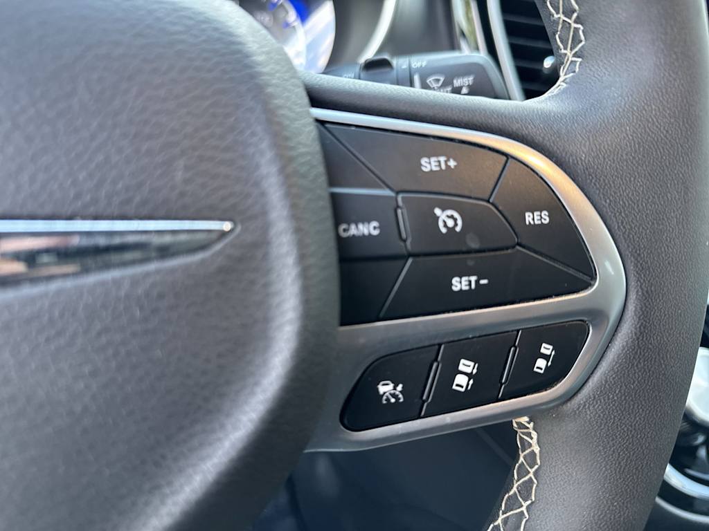 Thumbnail: 2025 Chrysler Pacifica - 33