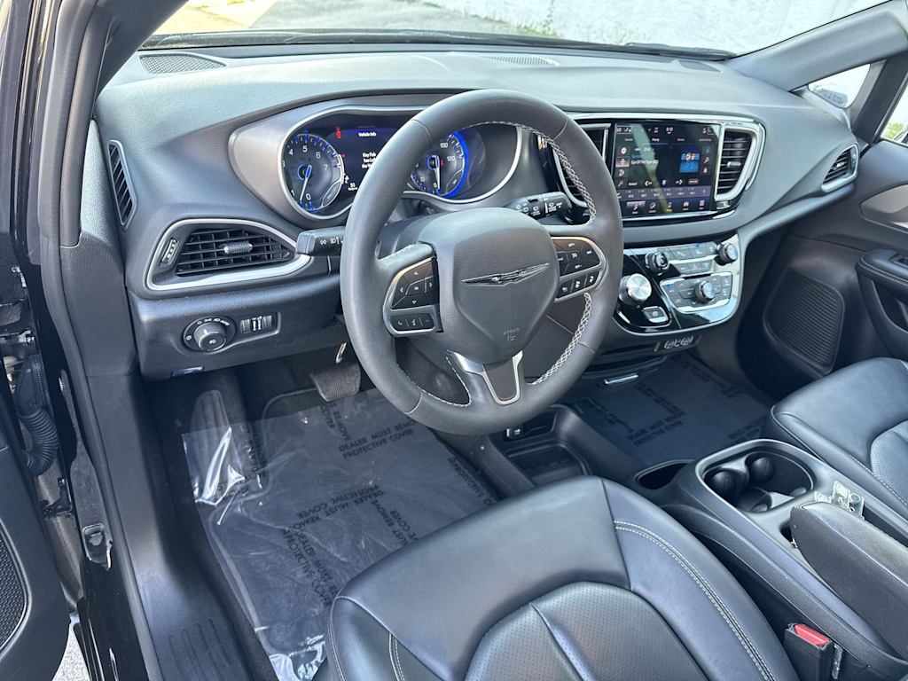 Thumbnail: 2025 Chrysler Pacifica - 2