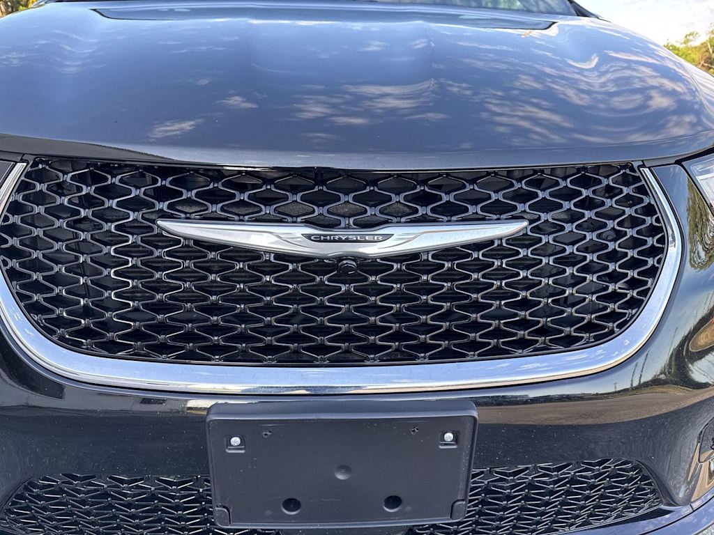 Thumbnail: 2025 Chrysler Pacifica - 25