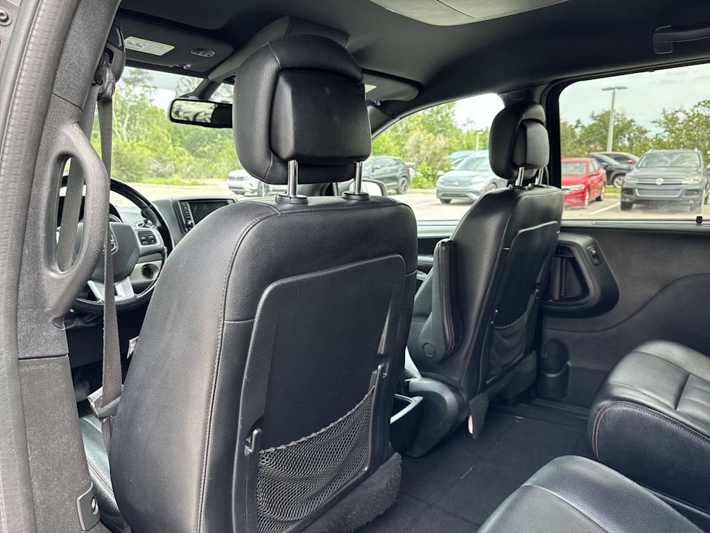 Thumbnail: 2020 Dodge Grand Caravan - 26