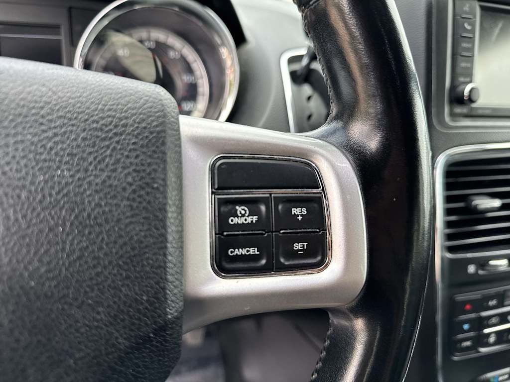 Thumbnail: 2020 Dodge Grand Caravan - 31