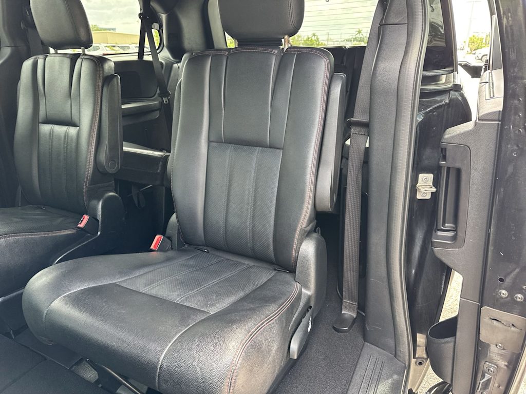 Thumbnail: 2020 Dodge Grand Caravan - 27