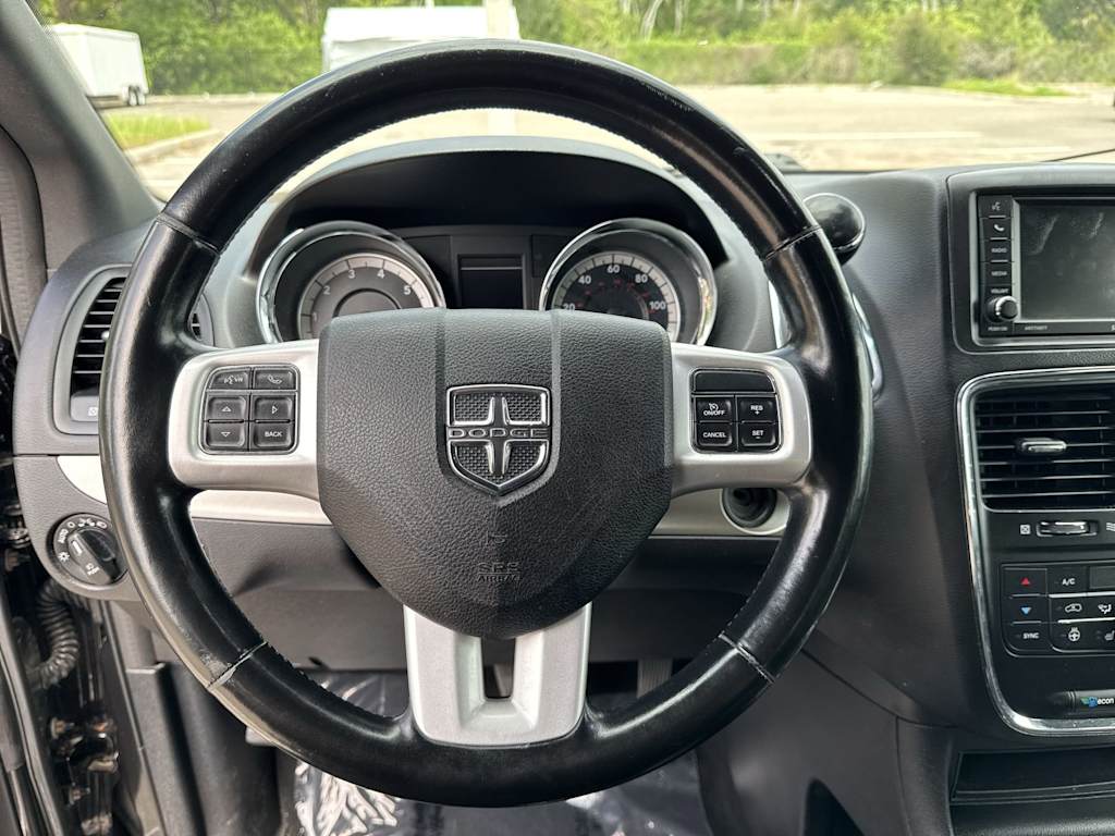 Thumbnail: 2020 Dodge Grand Caravan - 14