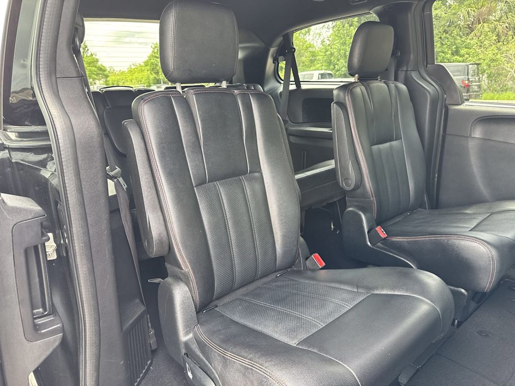 Thumbnail: 2020 Dodge Grand Caravan - 29