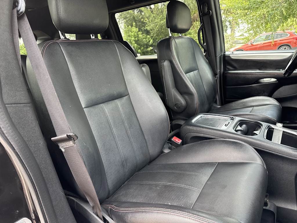 Thumbnail: 2020 Dodge Grand Caravan - 11