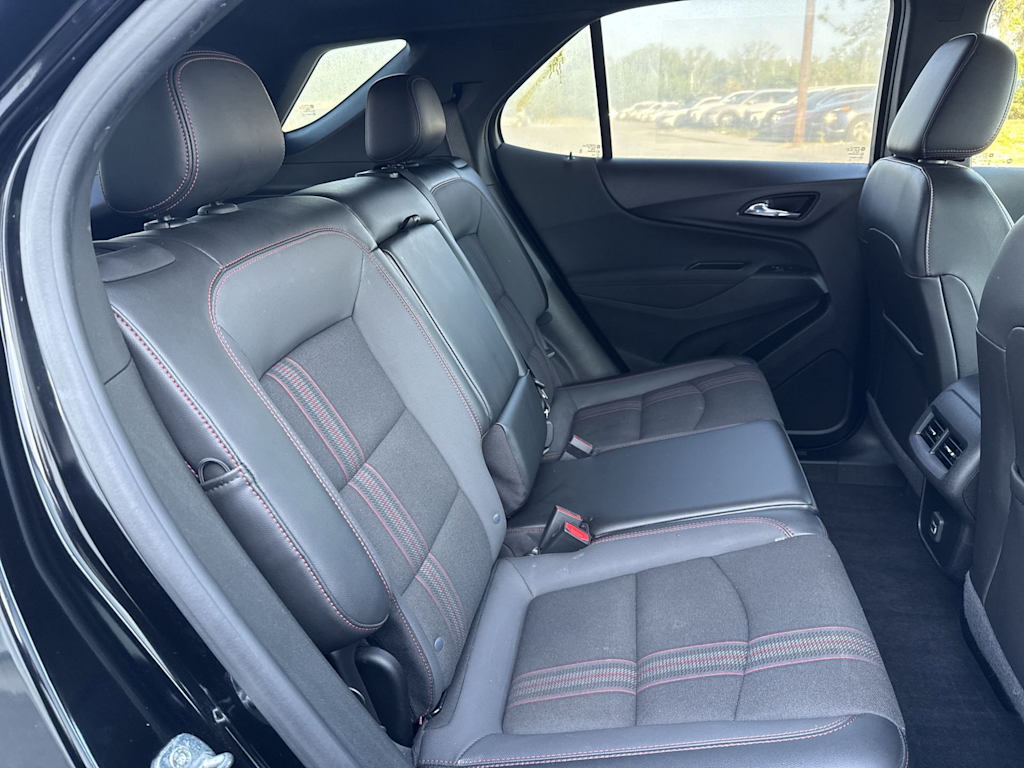 Thumbnail: 2022 Chevrolet Equinox - 32