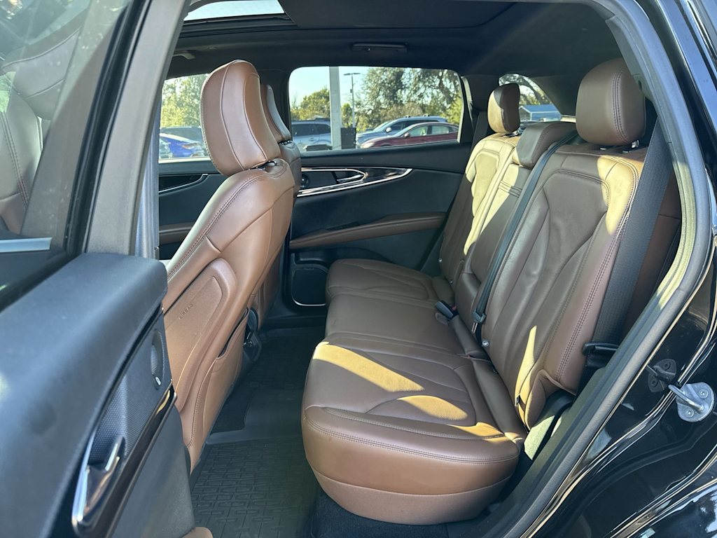 Thumbnail: 2022 Lincoln Nautilus - 33