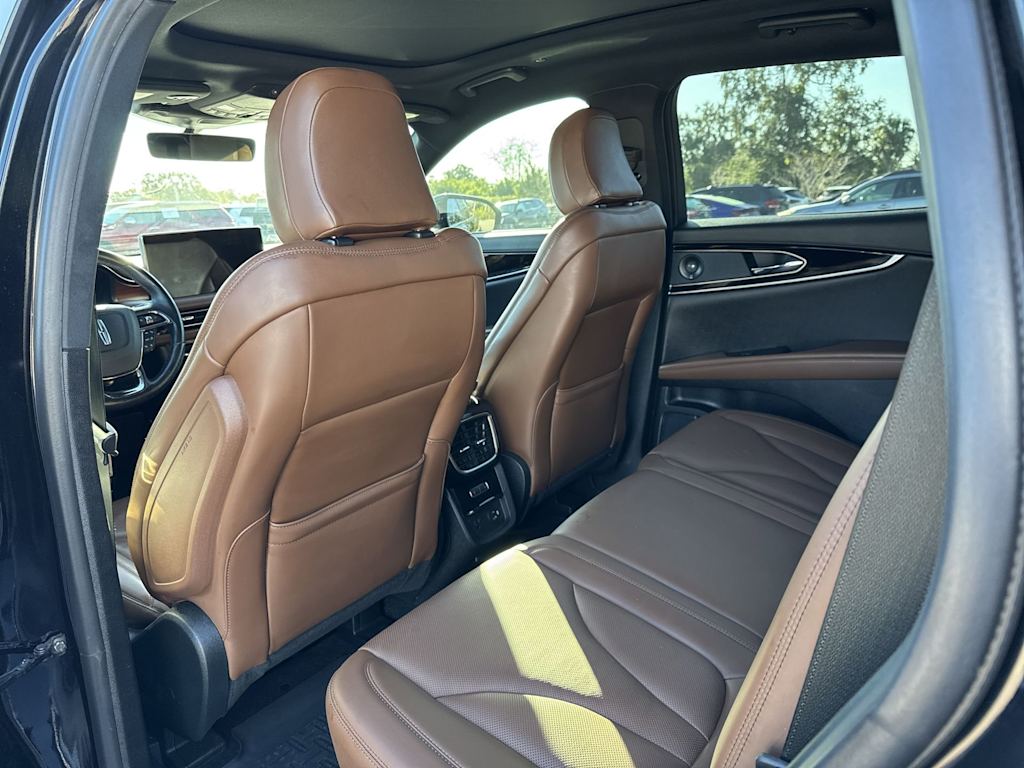 Thumbnail: 2022 Lincoln Nautilus - 31