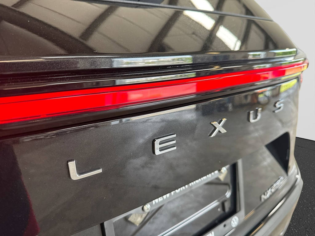 Thumbnail: 2025 Lexus ES - 30