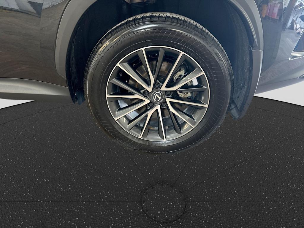 Thumbnail: 2025 Lexus ES - 7