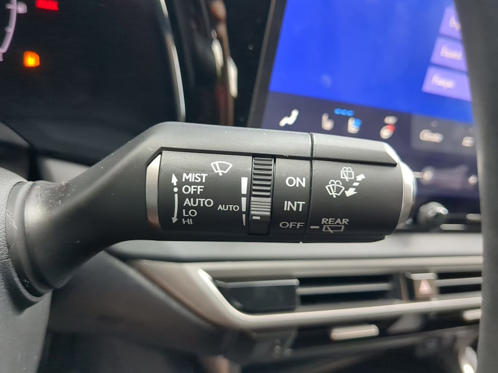 Thumbnail: 2023 Lexus RX - 15