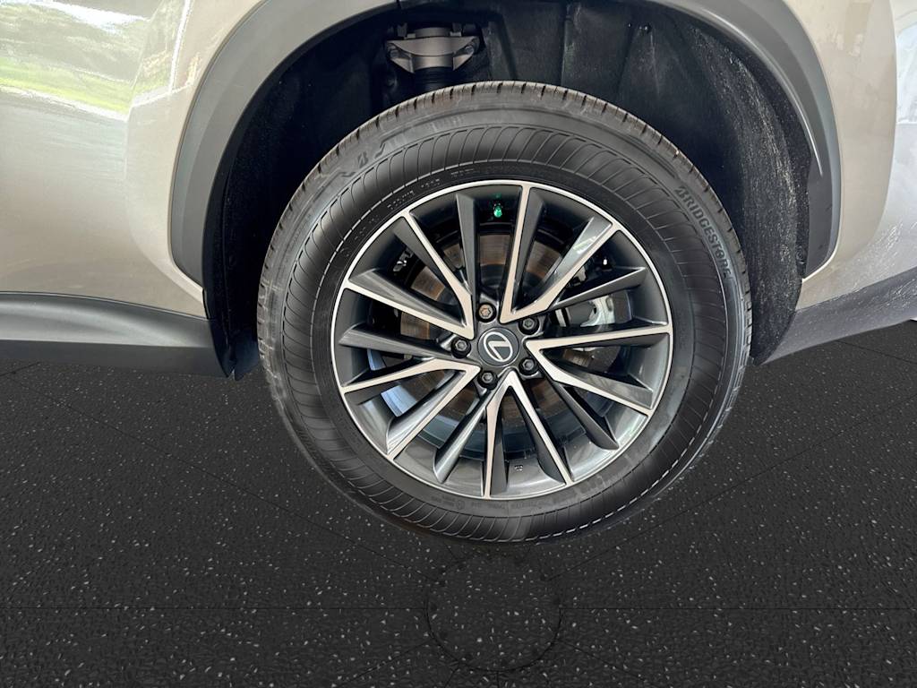 Thumbnail: 2026 Lexus ES - 8