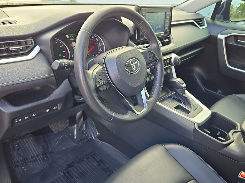 Thumbnail: 2022 Toyota RAV4 - 2
