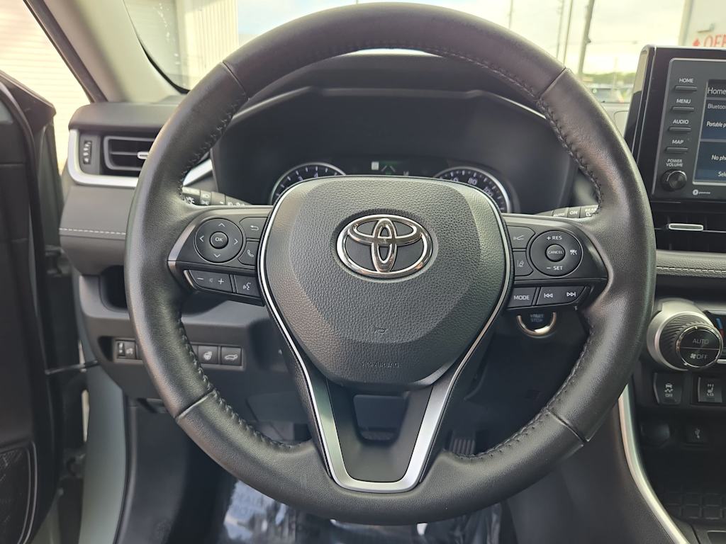 Thumbnail: 2022 Toyota RAV4 - 14