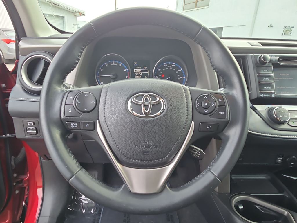 Thumbnail: 2018 Toyota RAV4 - 13