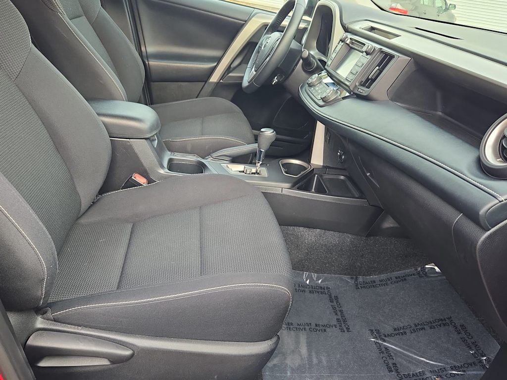 Thumbnail: 2018 Toyota RAV4 - 27