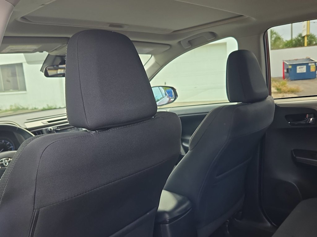 Thumbnail: 2018 Toyota RAV4 - 11