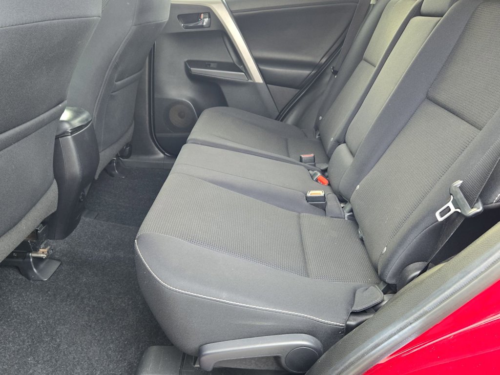 Thumbnail: 2018 Toyota RAV4 - 12