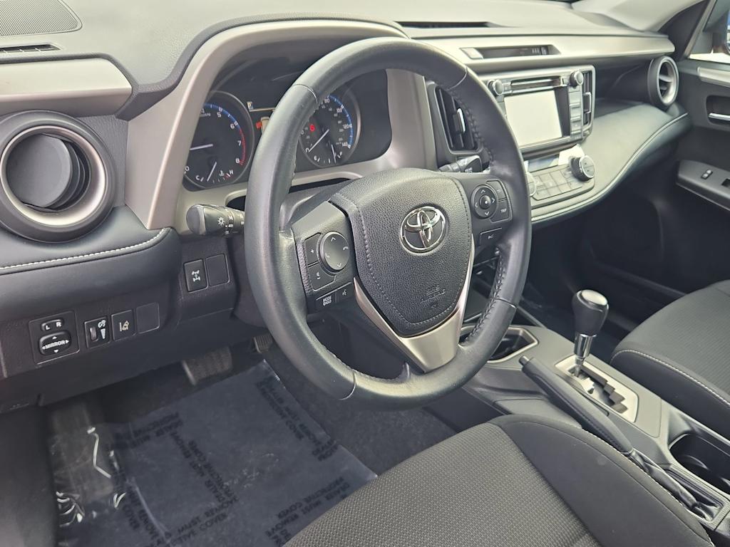 Thumbnail: 2018 Toyota RAV4 - 2