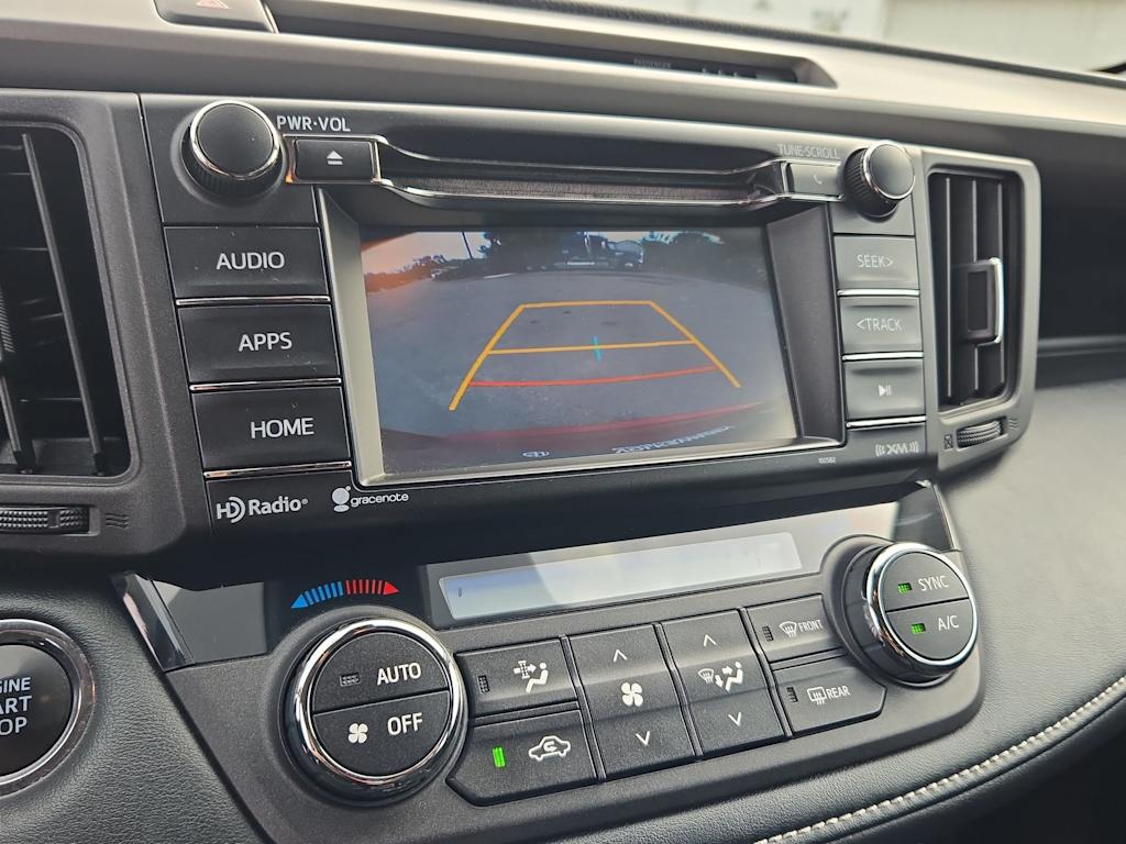 Thumbnail: 2018 Toyota RAV4 - 32