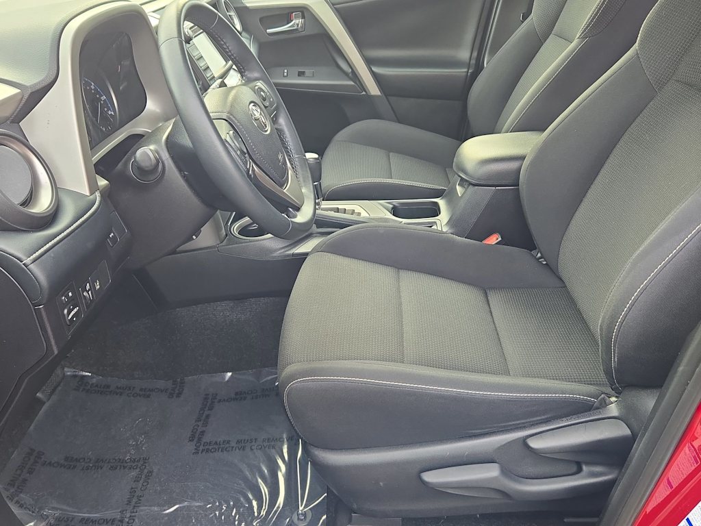 Thumbnail: 2018 Toyota RAV4 - 10