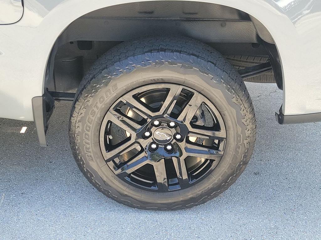 Thumbnail: 2024 Chevrolet Silverado 1500 - 8