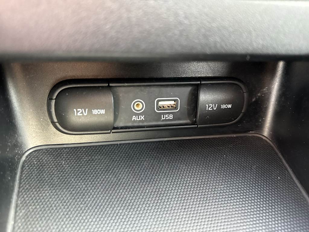 Thumbnail: 2021 Kia Forte - 31