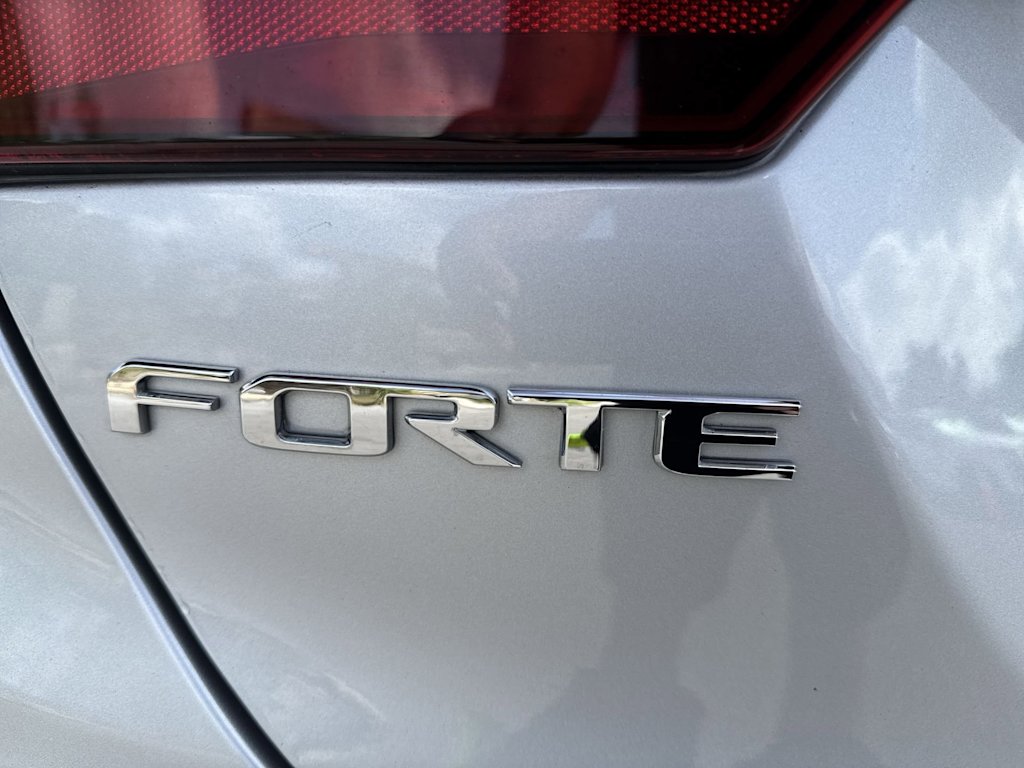 Thumbnail: 2021 Kia Forte - 23