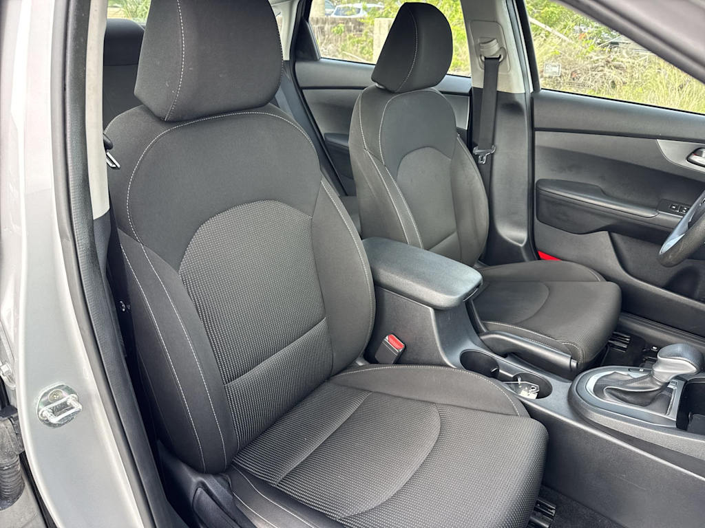 Thumbnail: 2021 Kia Forte - 12