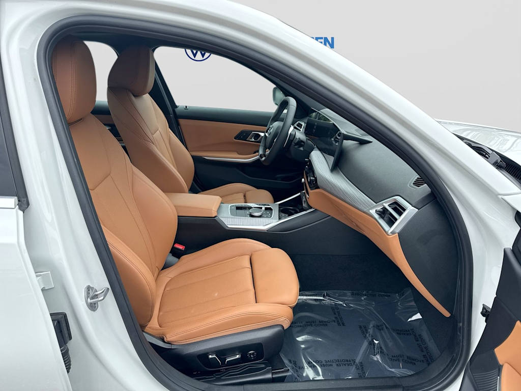 Thumbnail: 2026 BMW 3 Series - 12