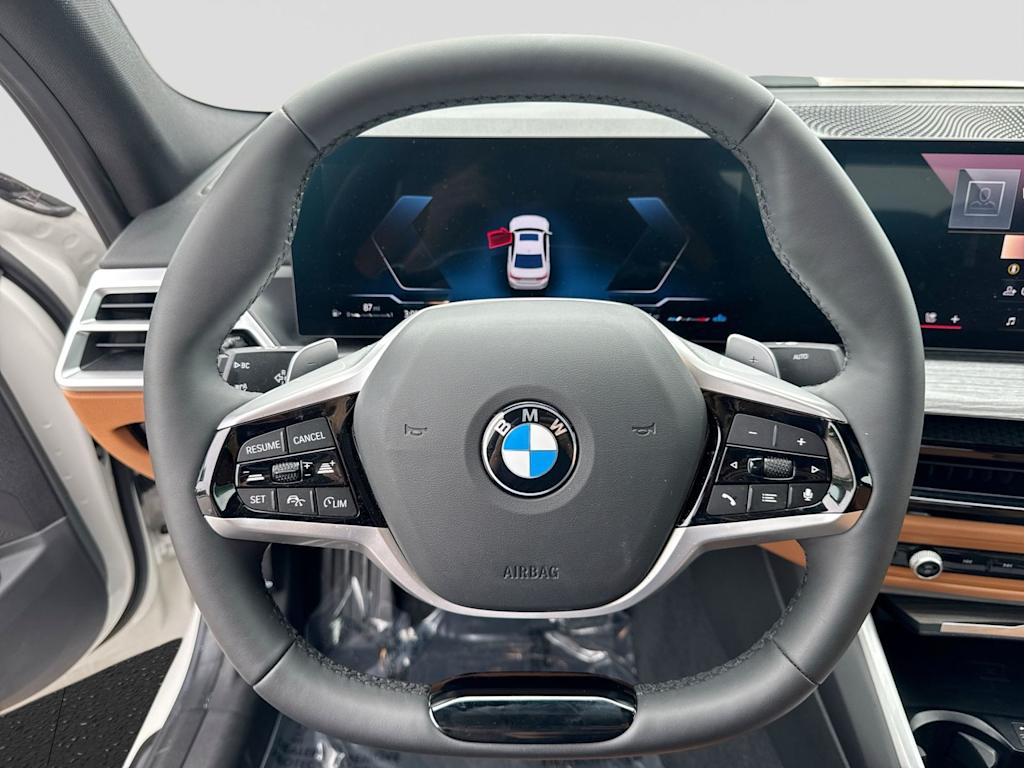 Thumbnail: 2026 BMW 3 Series - 10