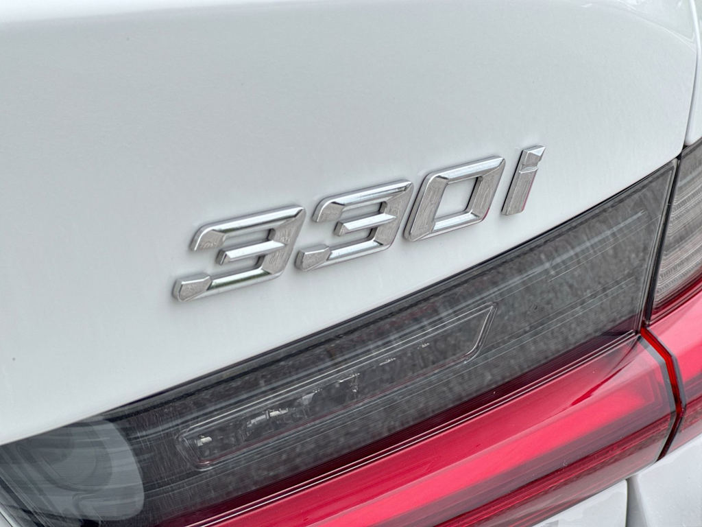Thumbnail: 2026 BMW 3 Series - 31