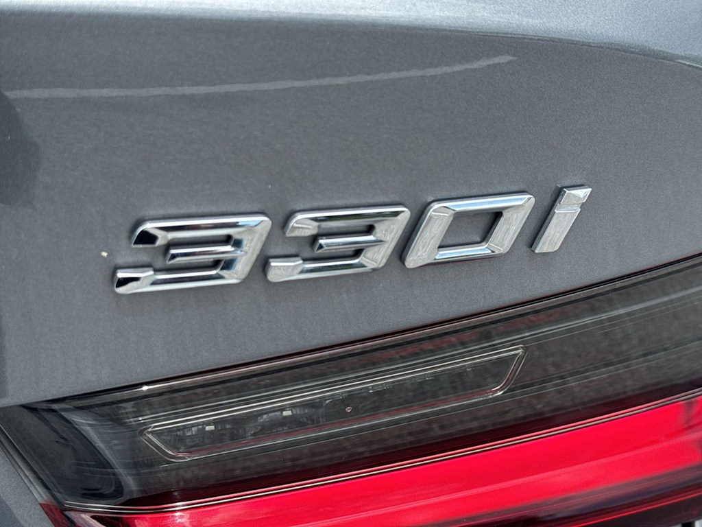 Thumbnail: 2025 BMW 3 Series - 29