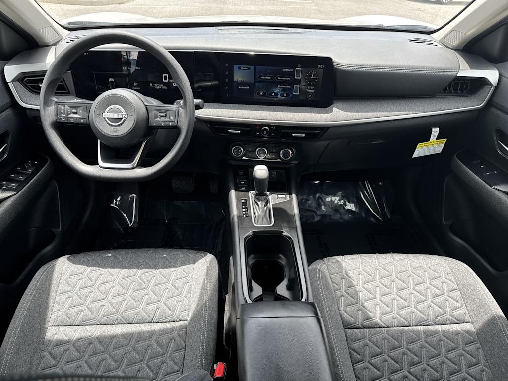 Thumbnail: 2025 Nissan Kicks - 10