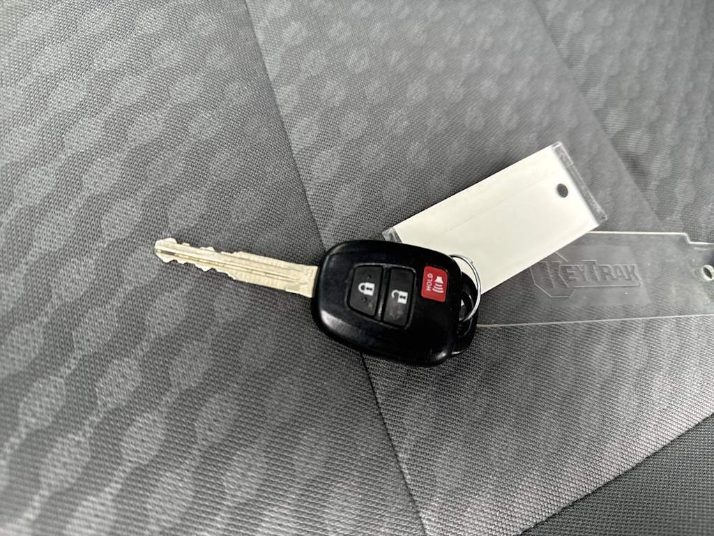 Thumbnail: 2022 Toyota Tacoma - 19