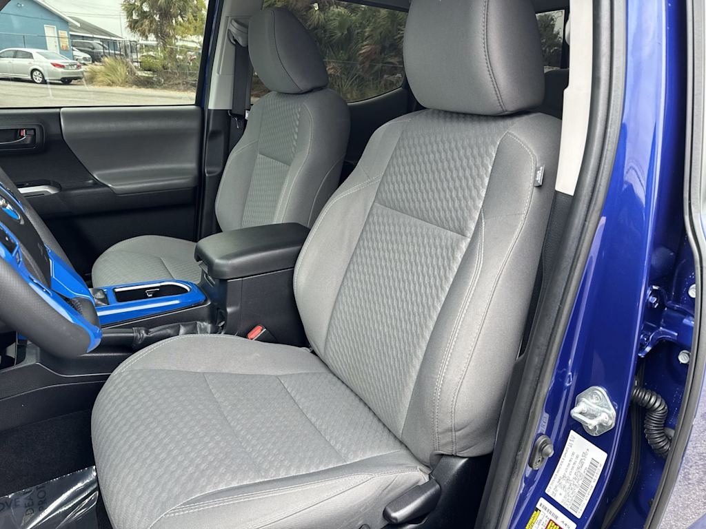 Thumbnail: 2022 Toyota Tacoma - 11