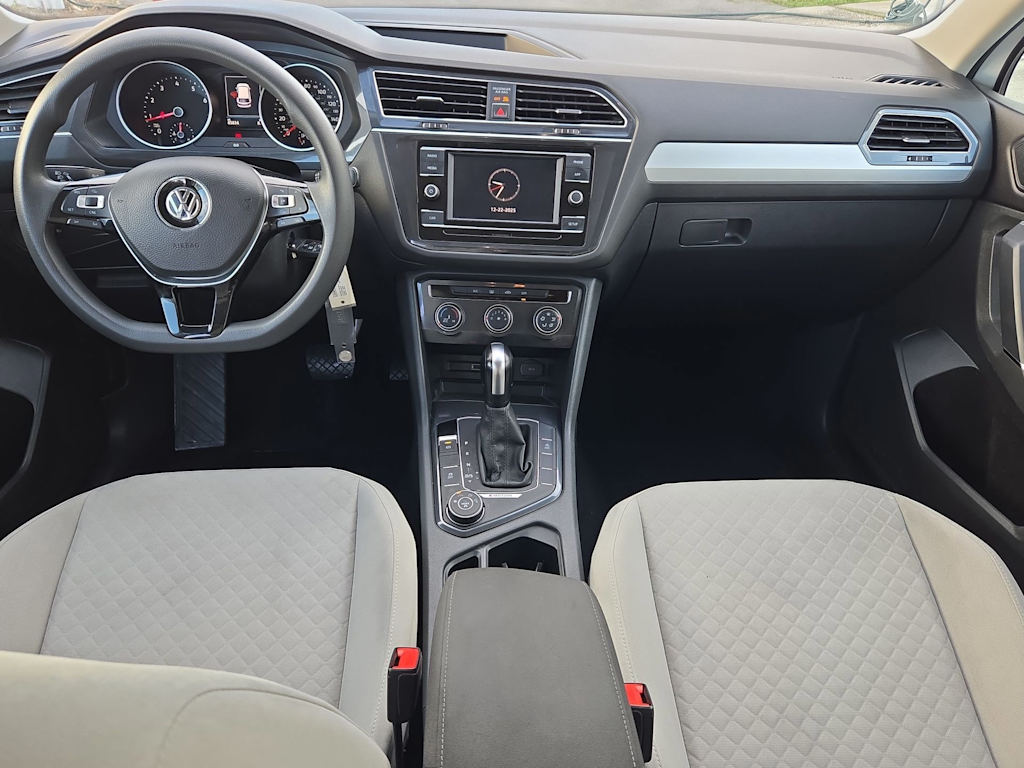 Thumbnail: 2018 Volkswagen Tiguan - 9