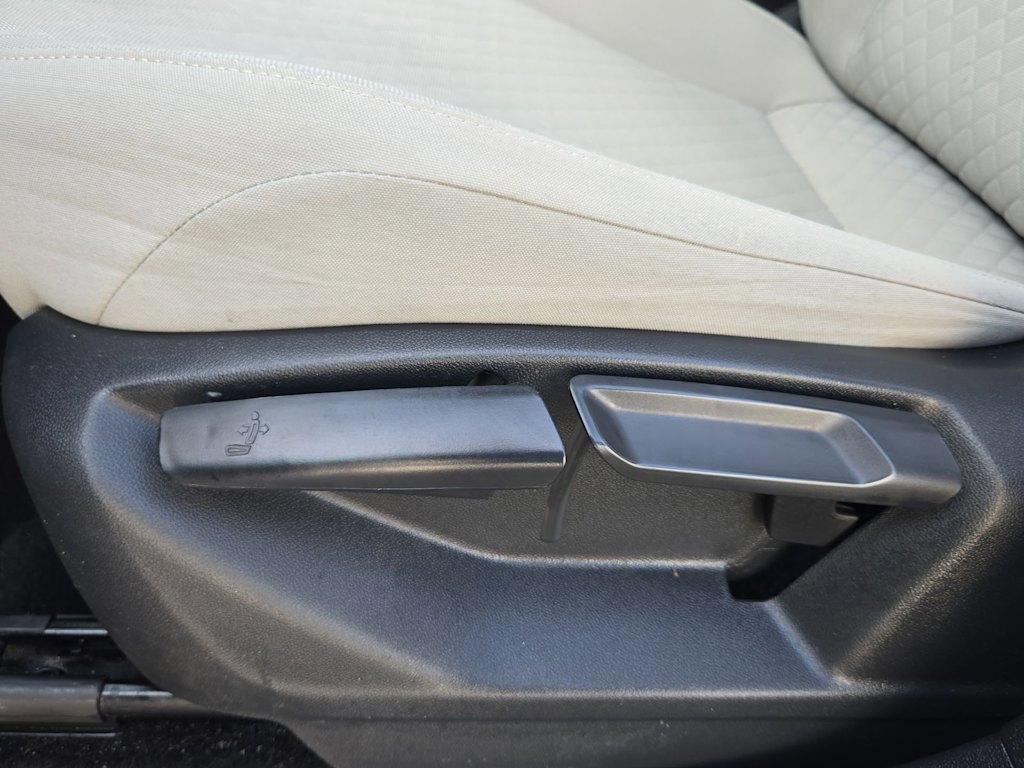 Thumbnail: 2018 Volkswagen Tiguan - 33