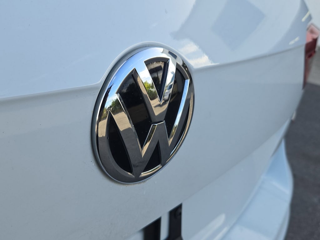 Thumbnail: 2018 Volkswagen Tiguan - 7