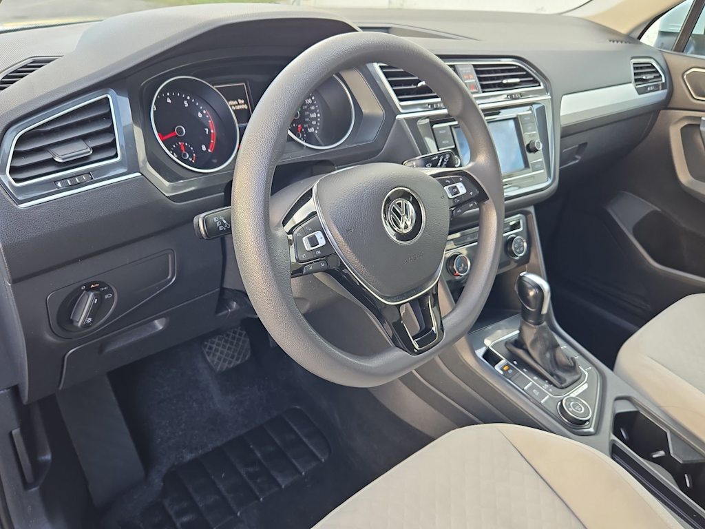 Thumbnail: 2018 Volkswagen Tiguan - 2