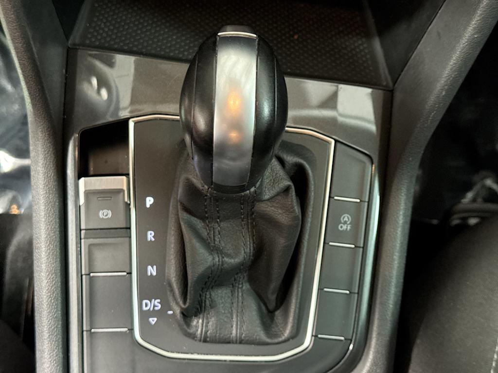 Thumbnail: 2019 Volkswagen Tiguan - 40