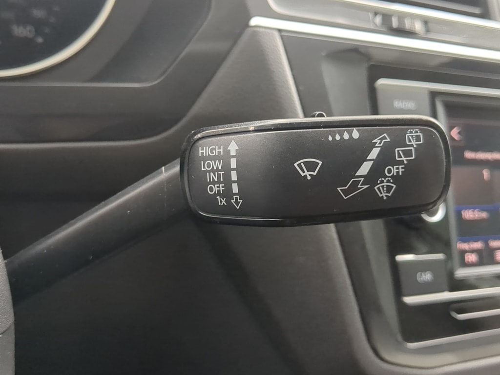 Thumbnail: 2018 Volkswagen Tiguan - 31