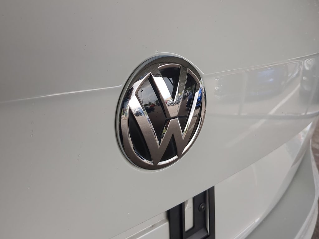 Thumbnail: 2018 Volkswagen Tiguan - 7