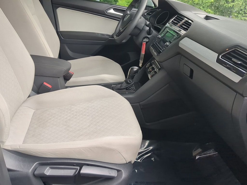 Thumbnail: 2018 Volkswagen Tiguan - 28