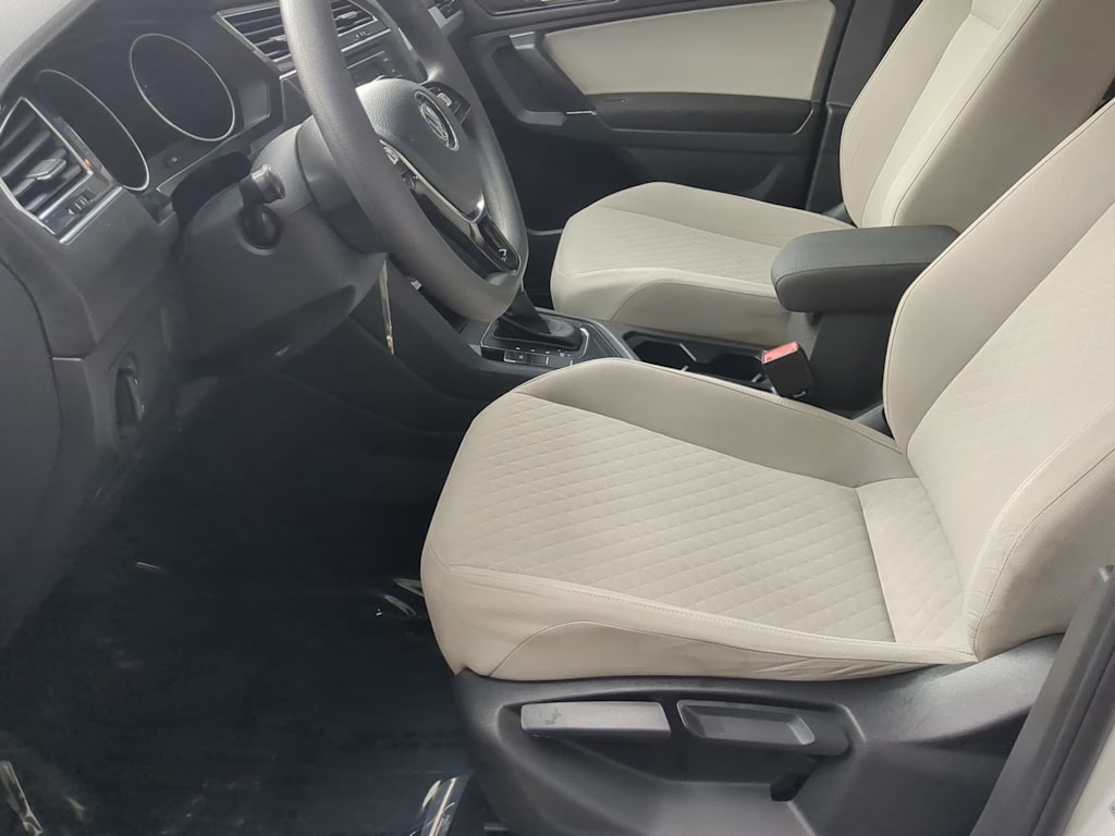 Thumbnail: 2018 Volkswagen Tiguan - 11
