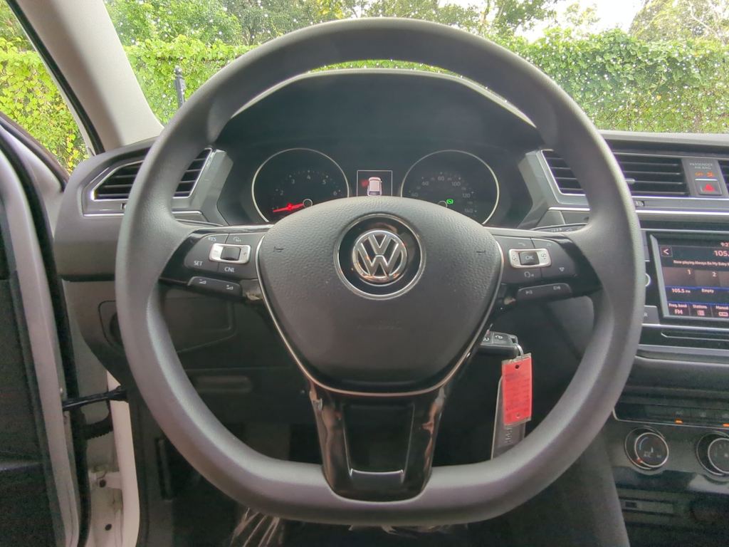 Thumbnail: 2018 Volkswagen Tiguan - 14