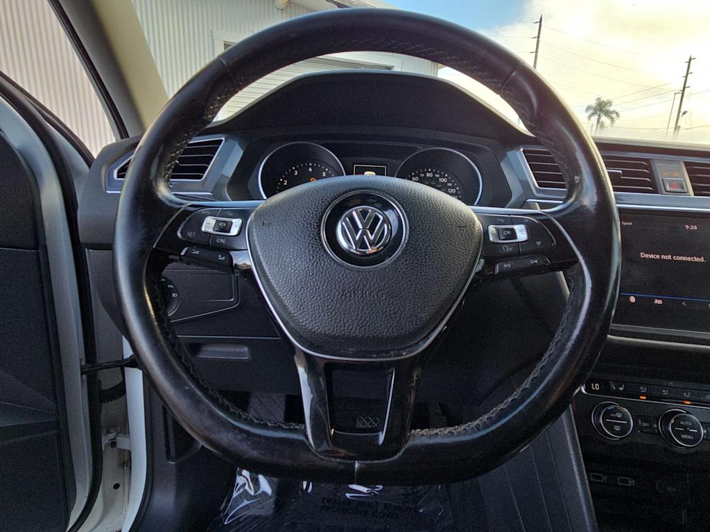 Thumbnail: 2018 Volkswagen Tiguan - 13