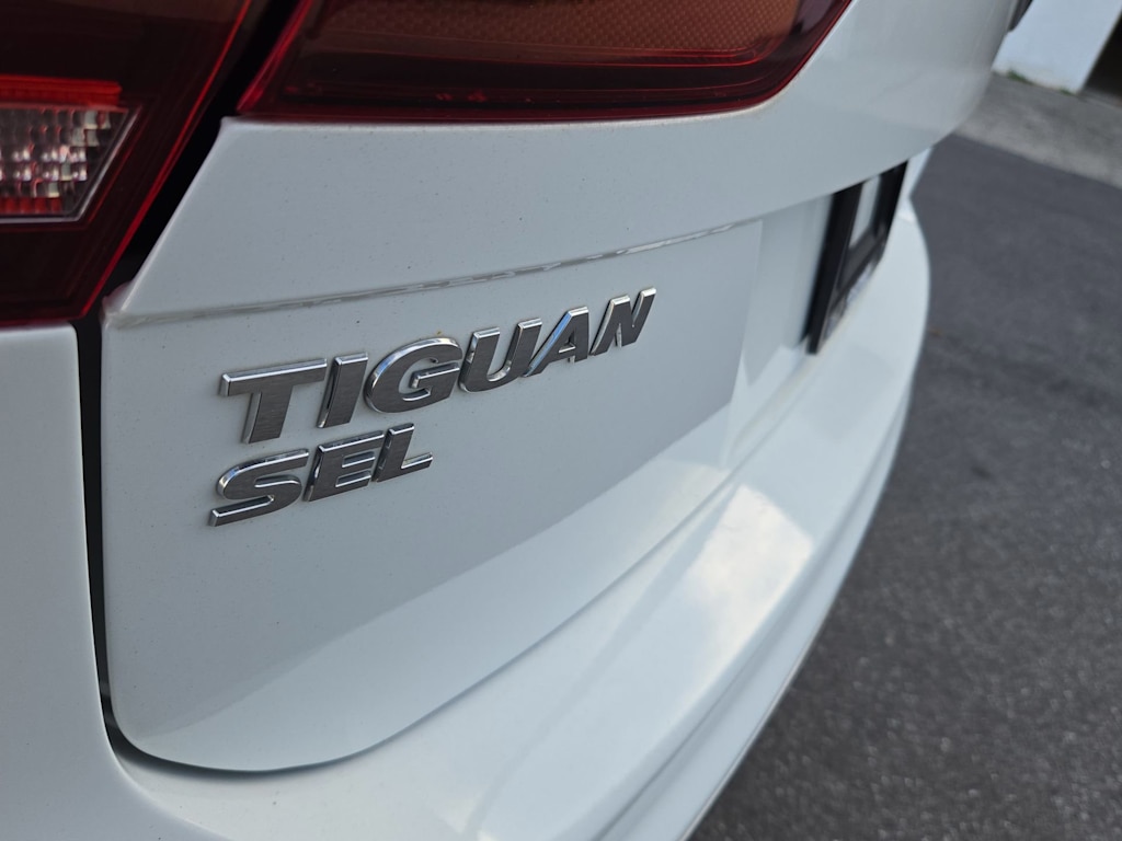 Thumbnail: 2018 Volkswagen Tiguan - 24
